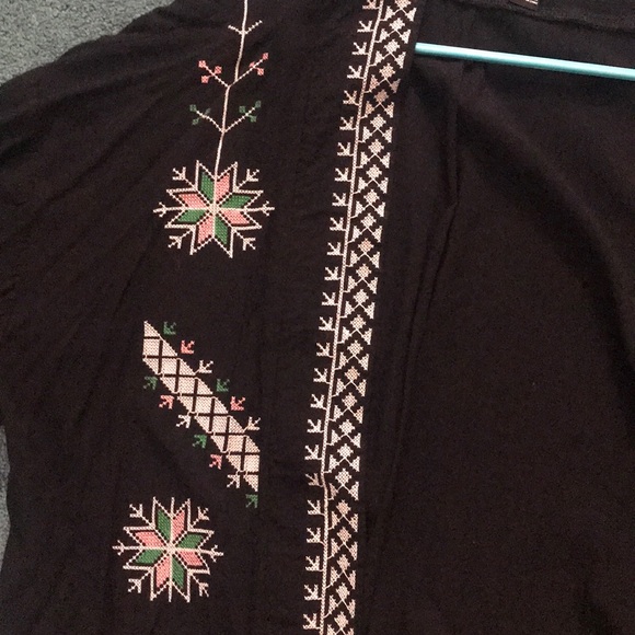 Forever 21 Kimono - Picture 4 of 5